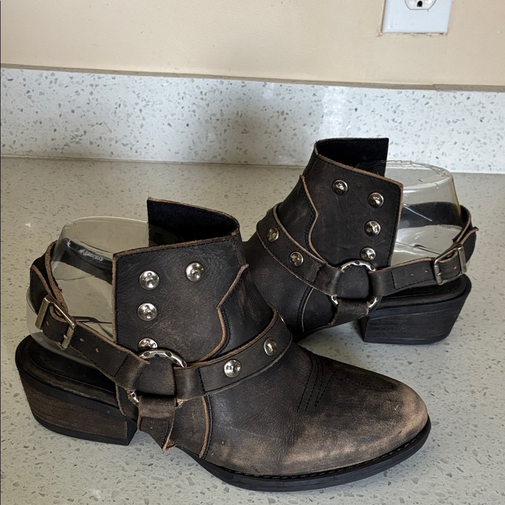 Boots Veryvolatile